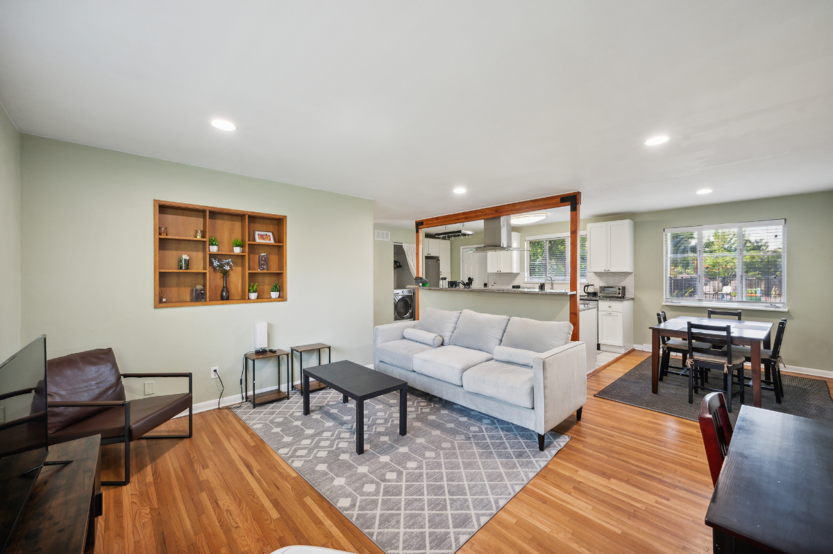 1072 Peaceful Home by Park and Lake