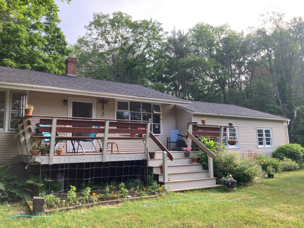 Comfortable Vermont Home - Photo 7