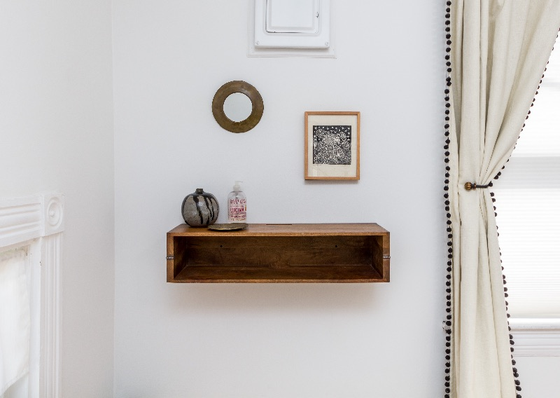 Apartment in a historic carriage home close to everything - Photo 8