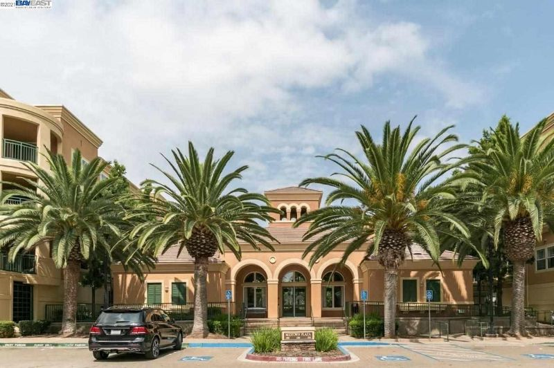 Stunning 2-Story Condo Near Downtown SJ - Photo 1