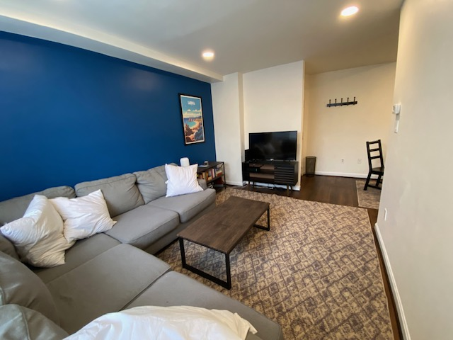 Georgetown North - Quiet and Safe - Large 1 Bedroom  (Parking) - Photo 9