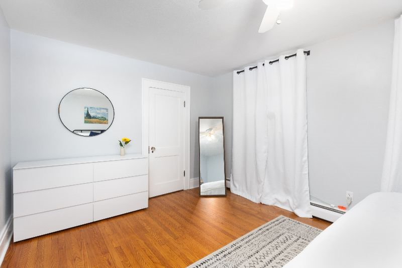 Luxurious Spacious Apt minutes to hospitals - Photo 10