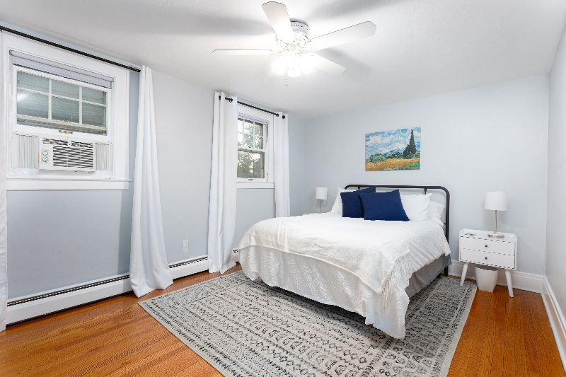 Luxurious Spacious Apt minutes to hospitals - Photo 3