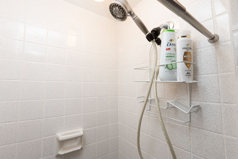 Luxurious Spacious Apt minutes to hospitals - Photo 12