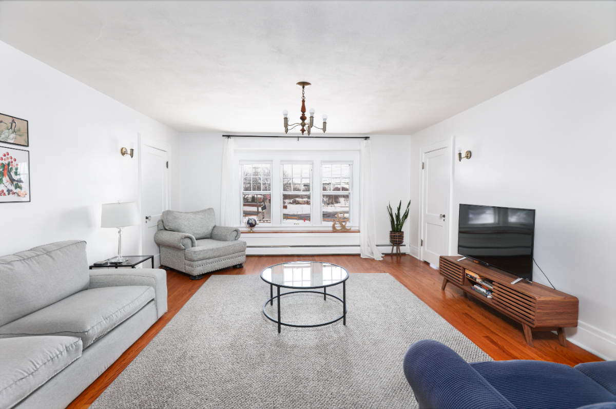 Luxurious Spacious Apt minutes to hospitals - Photo 2