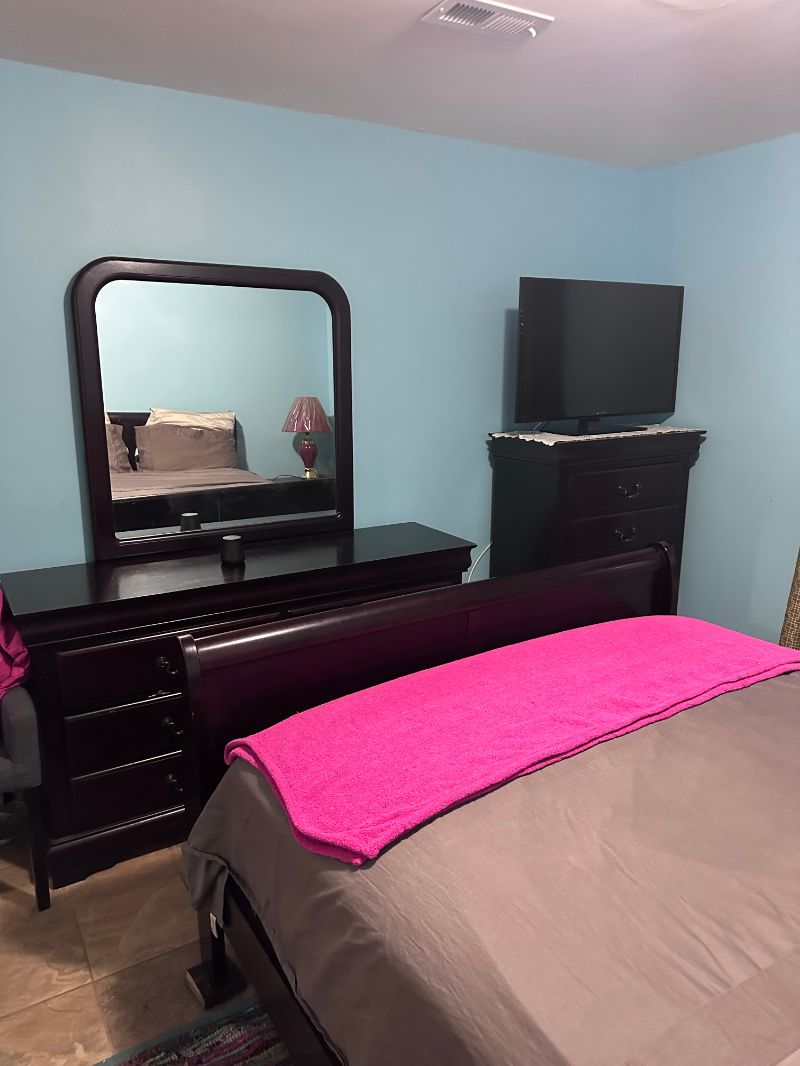 Bright and Beautiful Basement in-law Suite - Photo 7