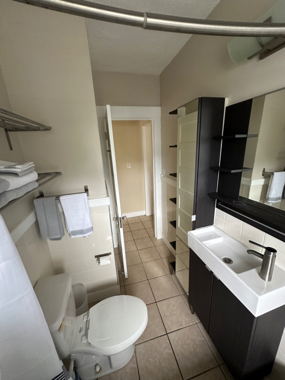 Centrally Located Beechmont Beauty - Photo 7