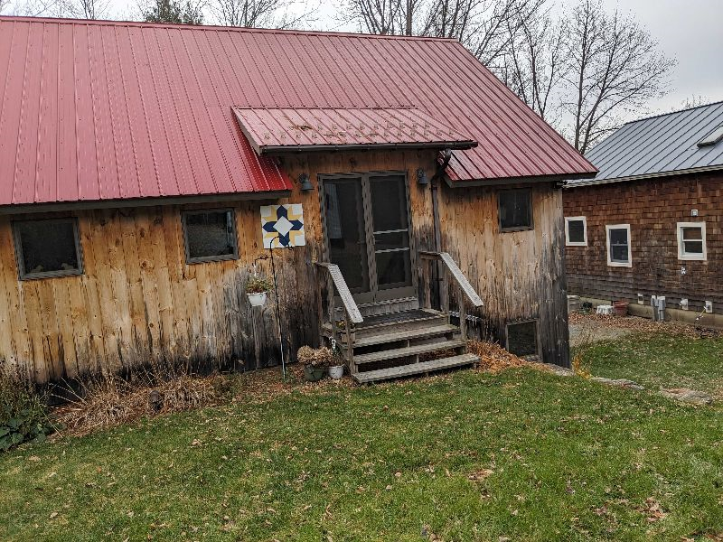 2 bedroom apartment above our garage in rural Vermont within driving distance to 4 hospitals and Jay - Photo 3