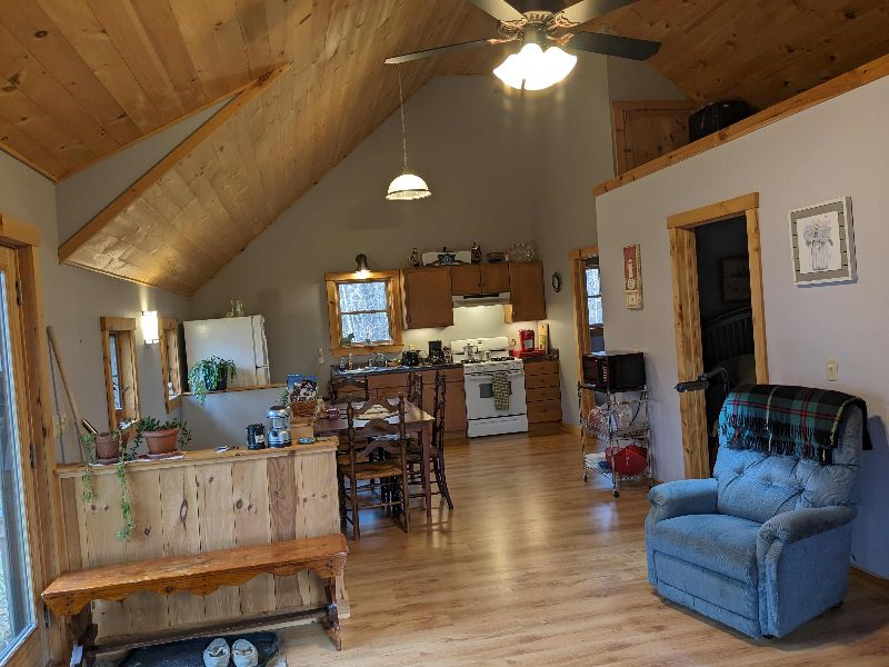 2 bedroom apartment above our garage in rural Vermont within driving distance to 4 hospitals and Jay - Photo 8