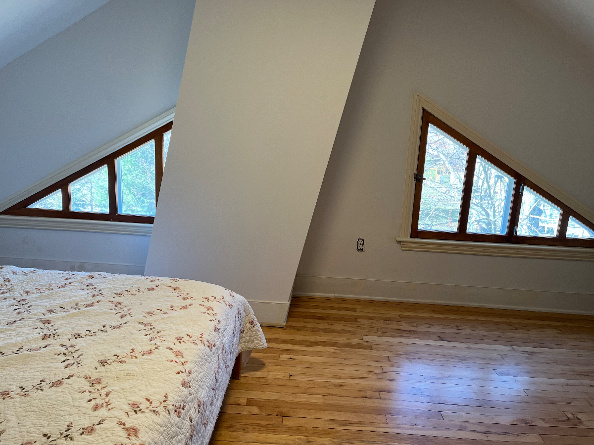 Two Room Suite in Gorgeous 1850s Farmhouse - Photo 4