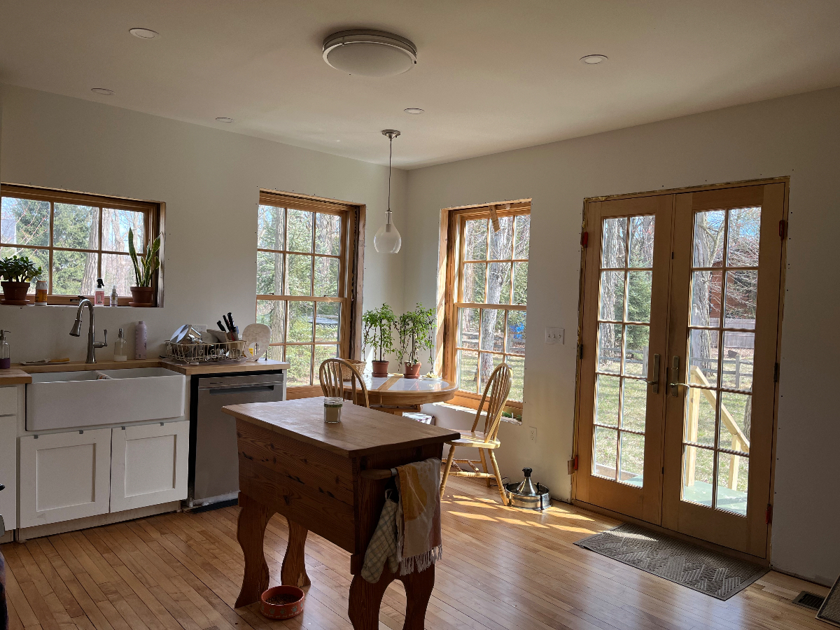 Two Room Suite in Gorgeous 1850s Farmhouse - Photo 6