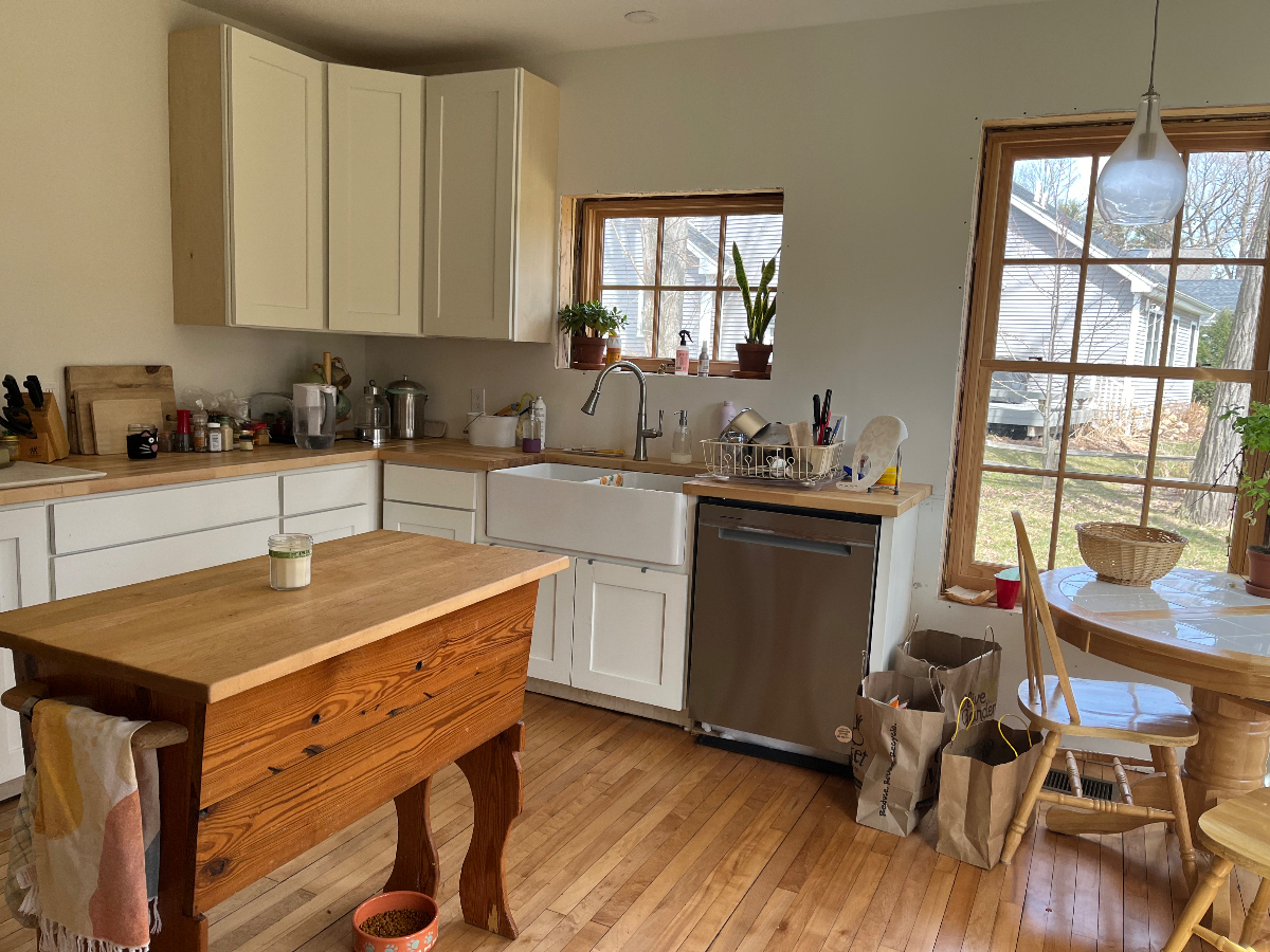 Two Room Suite in Gorgeous 1850s Farmhouse - Photo 7