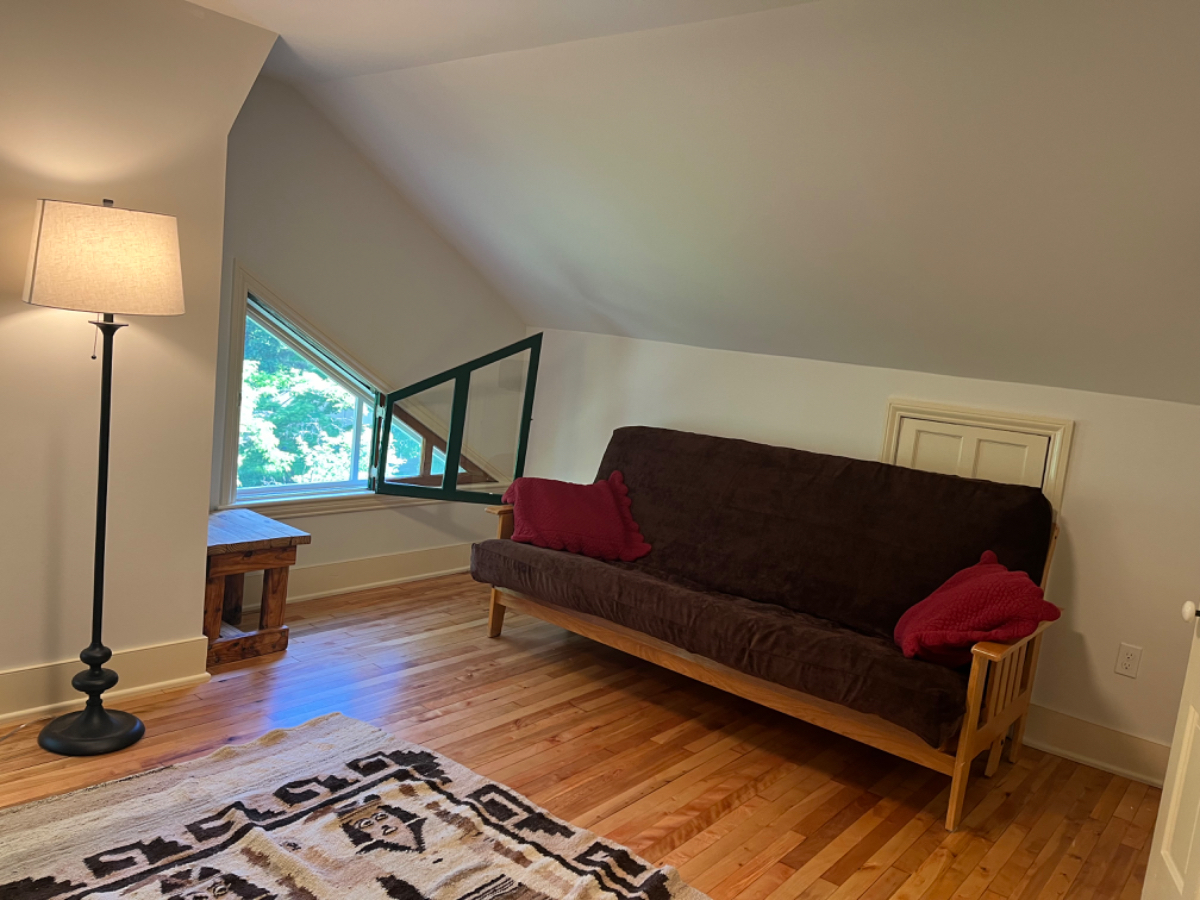 Two Room Suite in Gorgeous 1850s Farmhouse - Photo 5