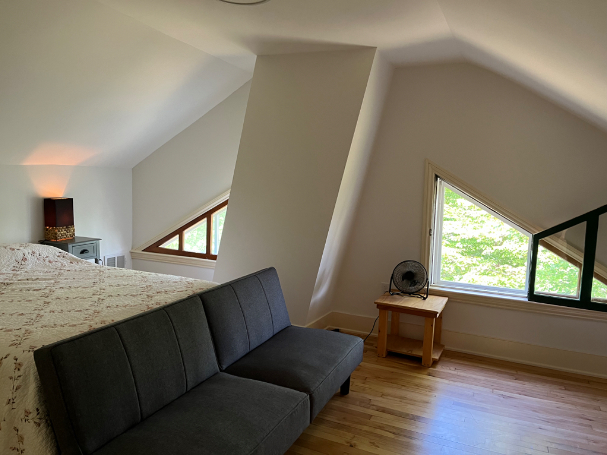 Two Room Suite in Gorgeous 1850s Farmhouse - Photo 10