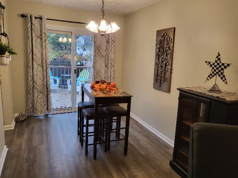 Welcoming 2 bdrm townhouse near Rochester NY hospitals - Photo 3
