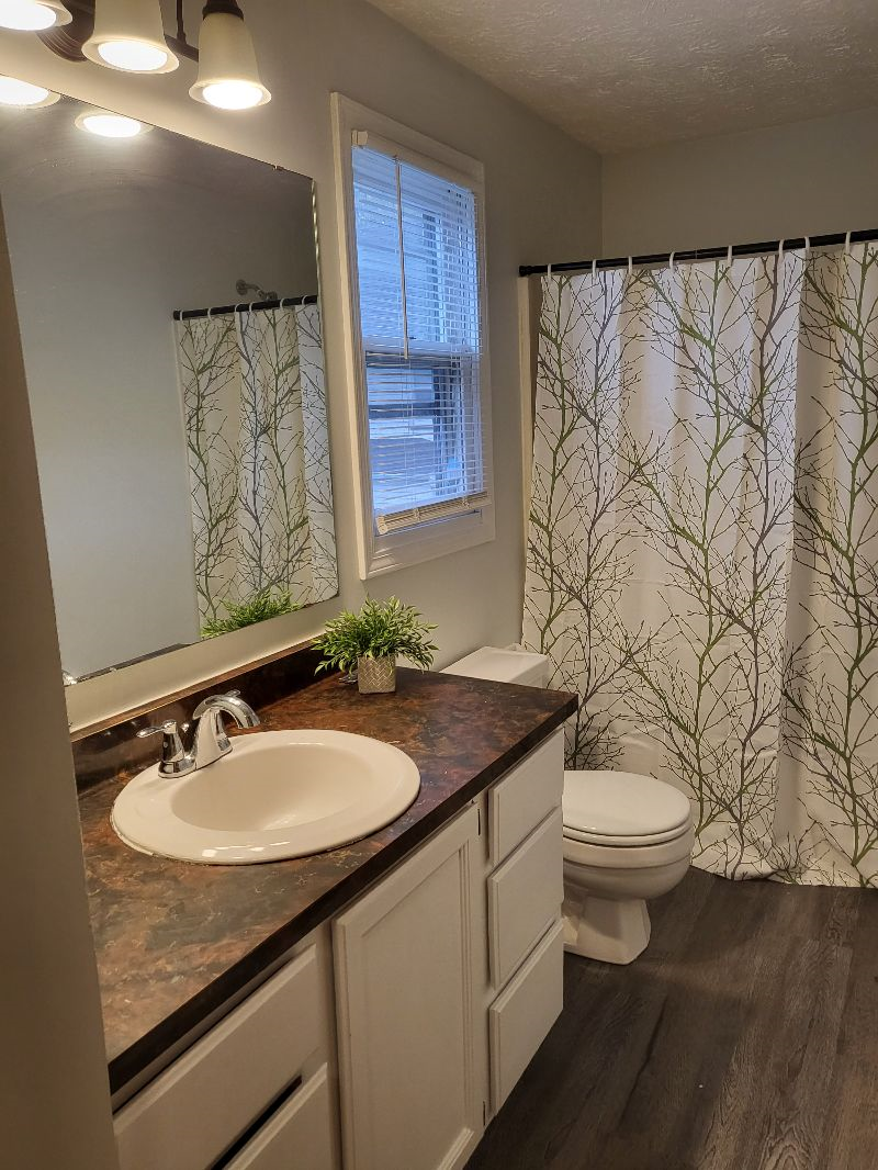 Welcoming 2 bdrm townhouse near Rochester NY hospitals - Photo 11