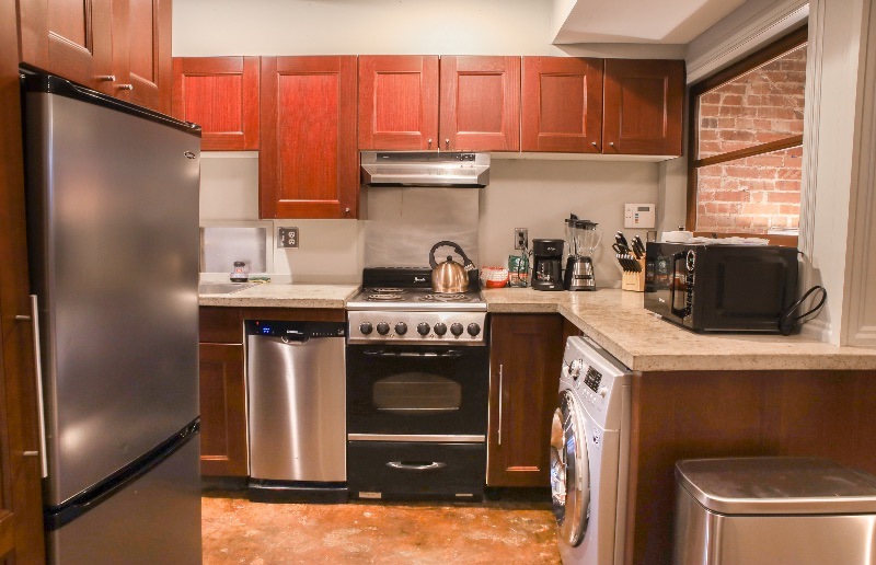 Beautiful Bloomingdale  Apartment Close to... - Photo 11