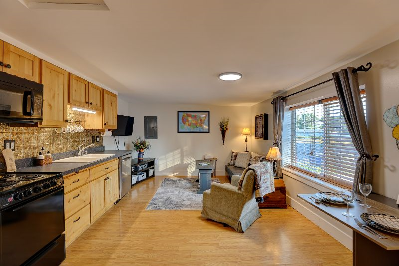 Charming Wyoming Suite Centrally located Stay with Wifi - Photo 2