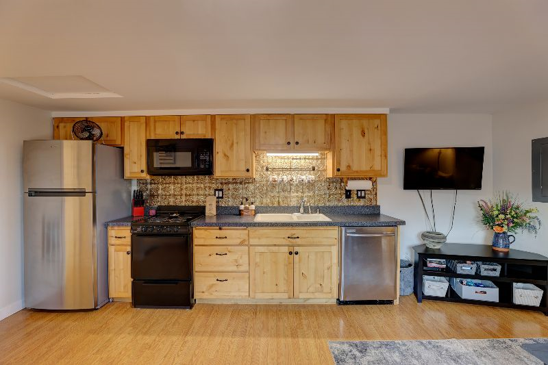 Charming Wyoming Suite Centrally located Stay with Wifi - Photo 4
