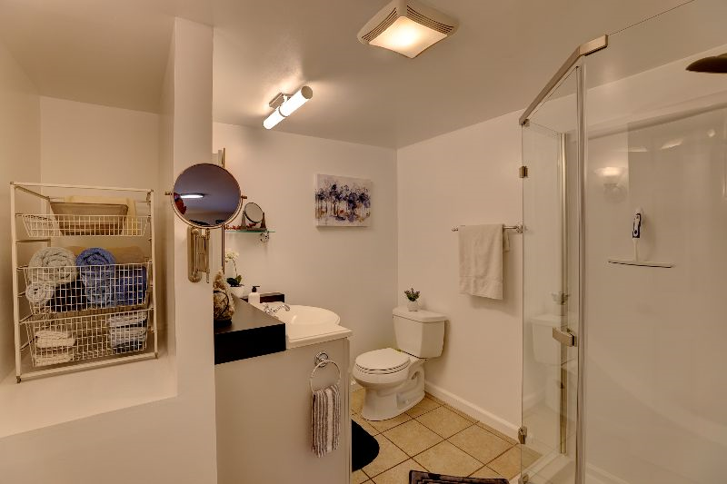 Charming Wyoming Suite Centrally located Stay with Wifi - Photo 8