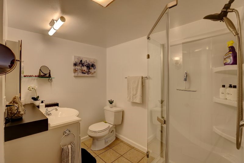 Charming Wyoming Suite Centrally located Stay with Wifi - Photo 9