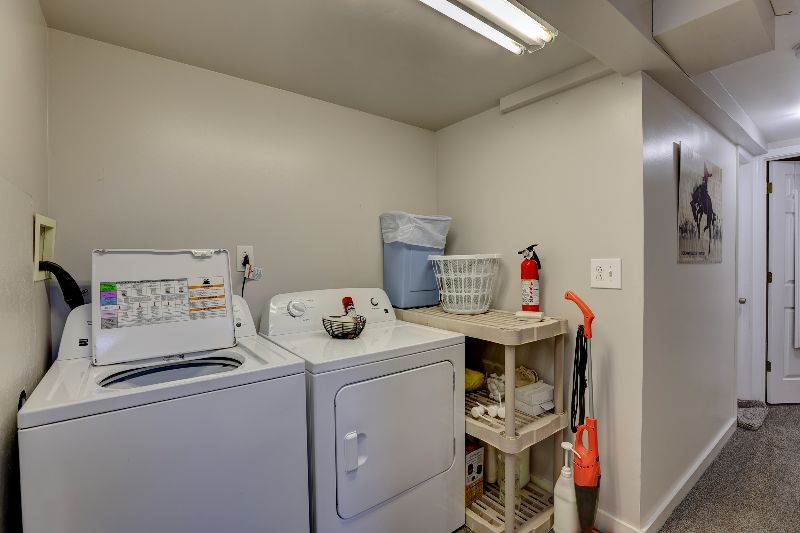 Charming Wyoming Suite Centrally located Stay with Wifi - Photo 11