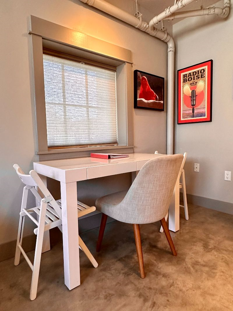 Renovated Carriage House in Downtown Boise - Fully Furnished - Photo 5