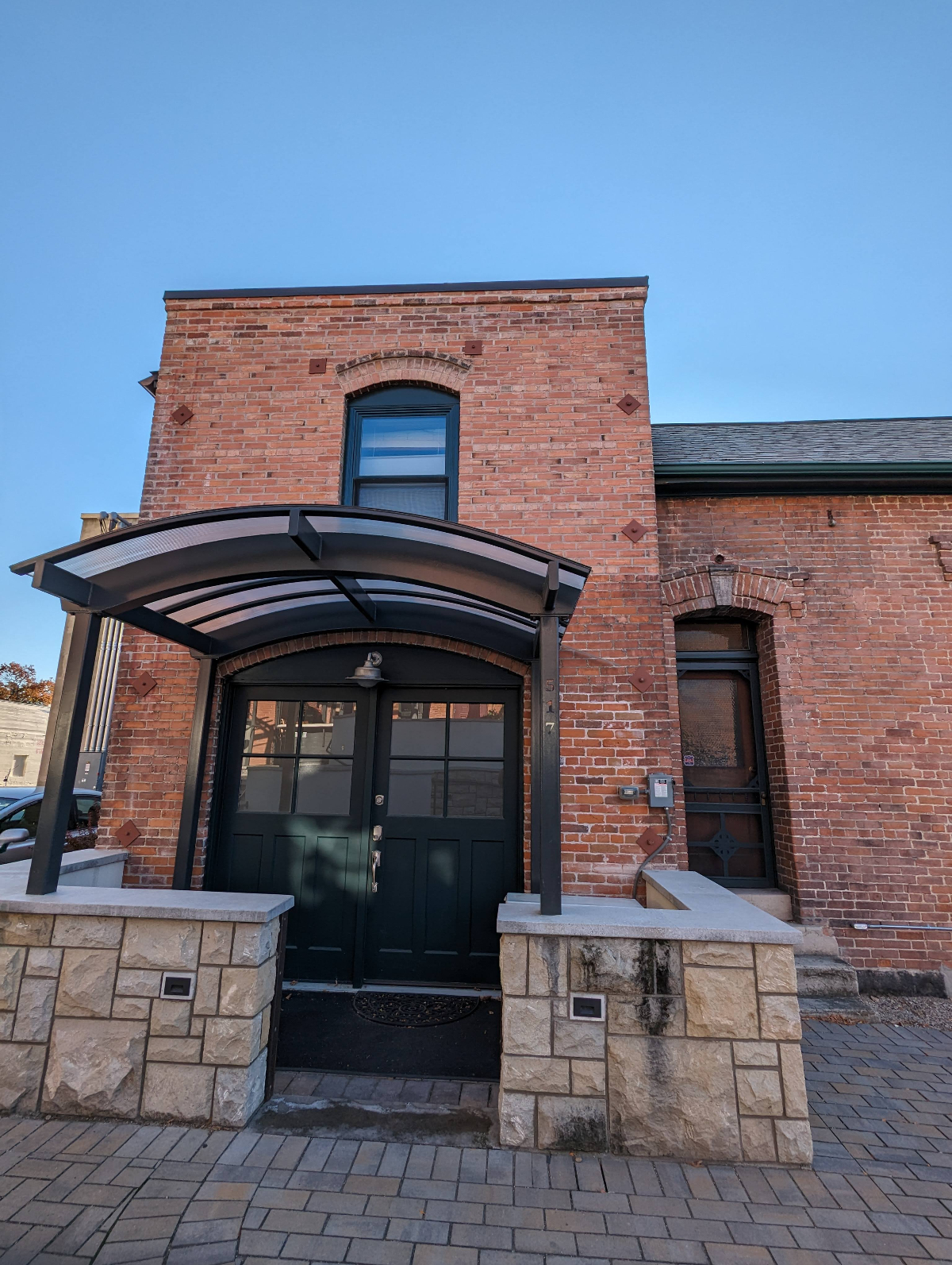 Renovated Carriage House in Downtown Boise - Fully Furnished