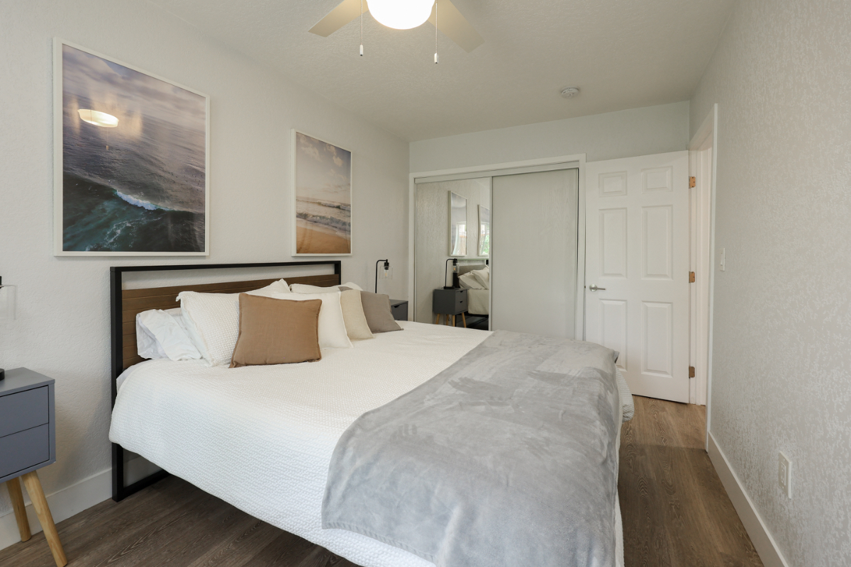 Newly Renovated 1/1 Pool House Apartment in North Park - Photo 4