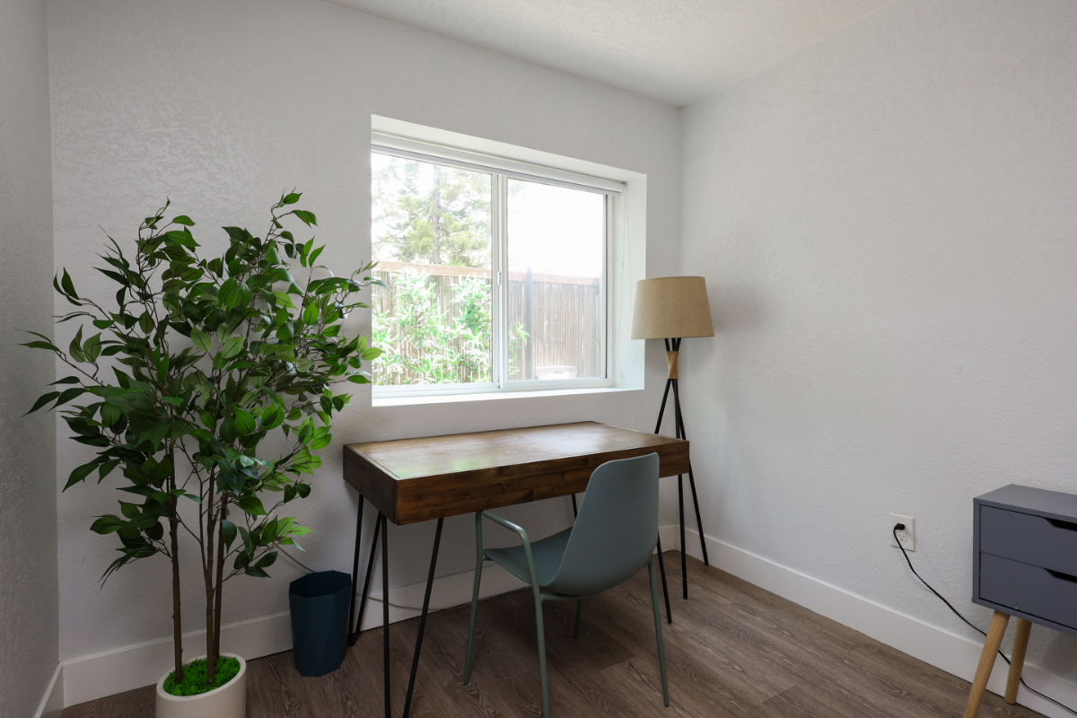 Newly Renovated 1/1 Pool House Apartment in North Park - Photo 6