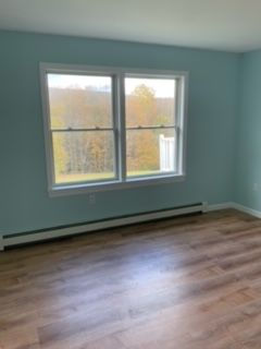 Large Master Bedroom w/ ensuite Bathroom - Photo 3