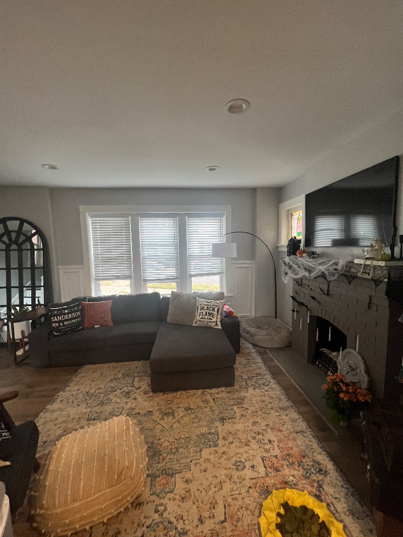 Cozy City Home - Photo 3