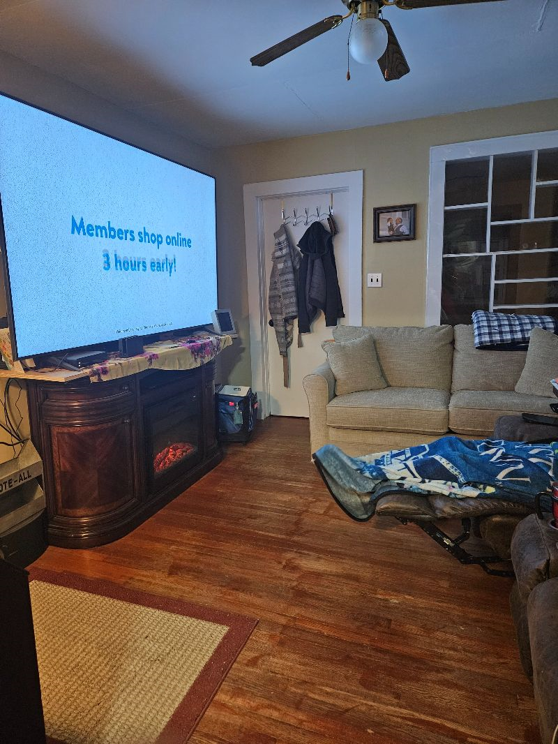 1 Bedroom with kitchen privileges, laundry privileges, shared bathroom, all utilities included inclu - Photo 6
