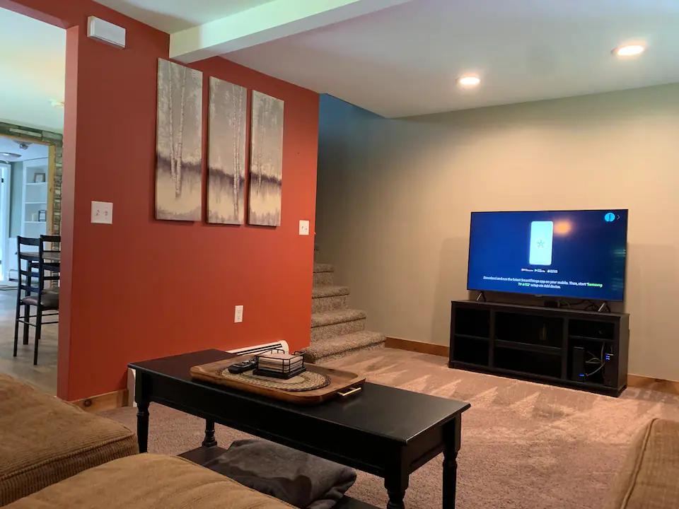 Discover the Charm and Comfort of Shortsville - Your Home away from Home Awaits - Photo 4
