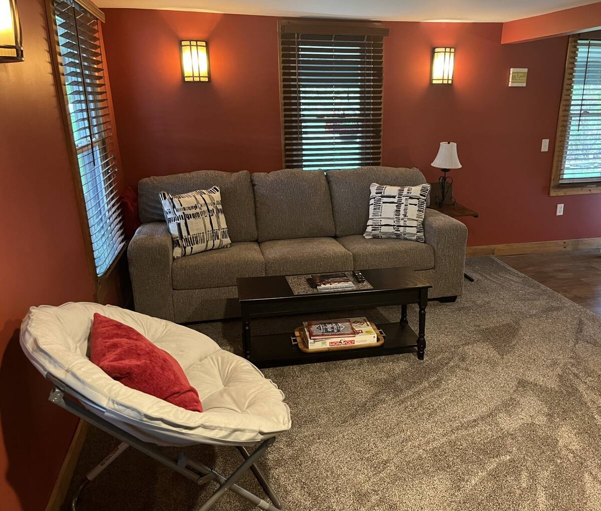 Discover the Charm and Comfort of Shortsville - Your Home away from Home Awaits - Photo 6