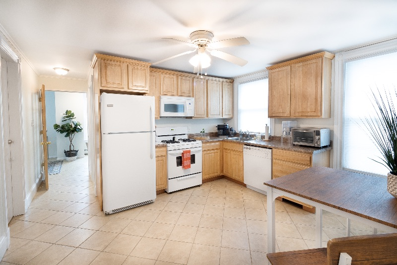 Modern 2BR Apartment by the Erie Canal - Photo 10