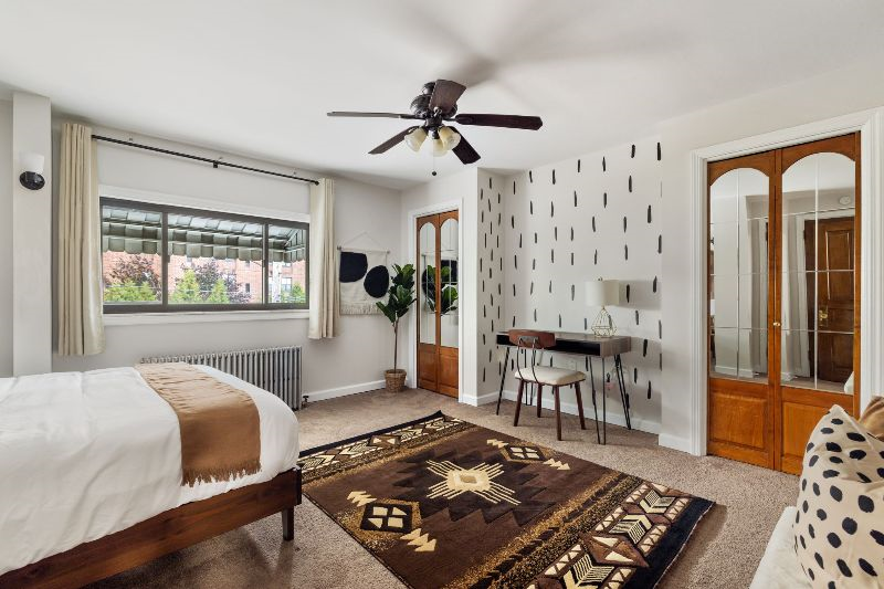 Open loft - 5-min to downtown - Contemporary - Photo 9