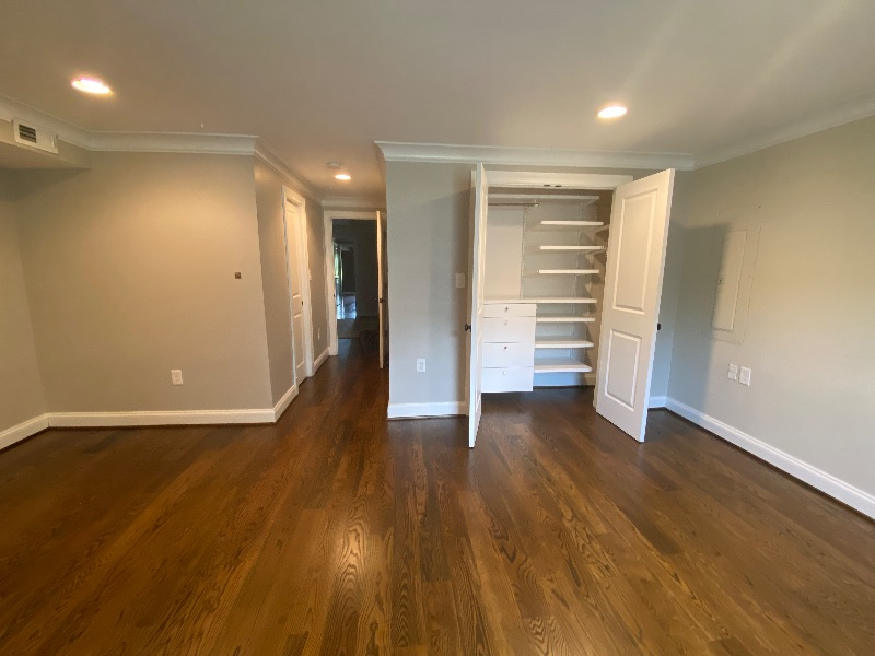 Private Bedroom in Bloomingdale Rowhouse - Photo 3