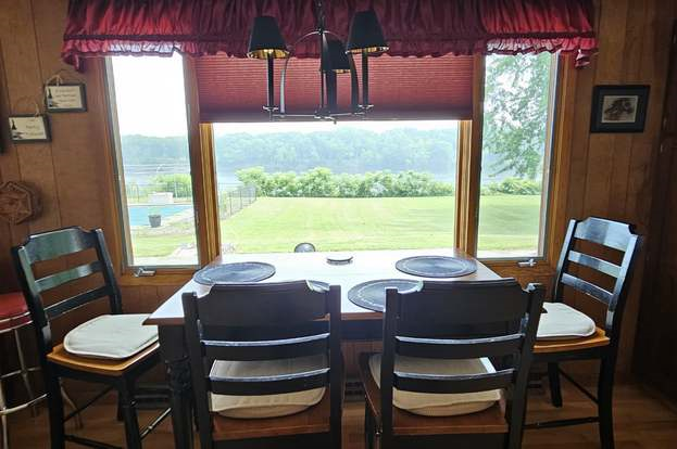 Stunning Room with River View and Private Bathroom in Stillwater NY - Photo 5