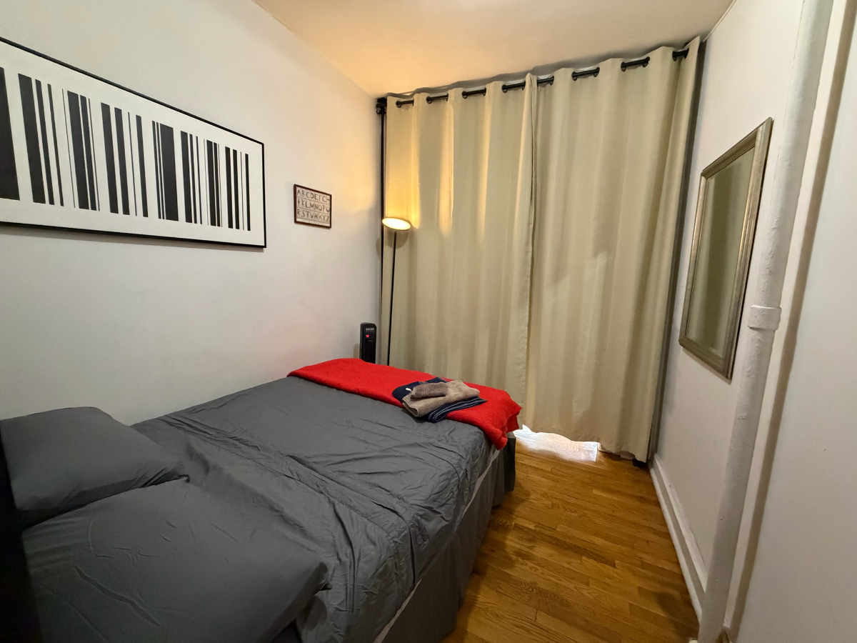 Huge Apartment on the Upper West Side - Photo 2