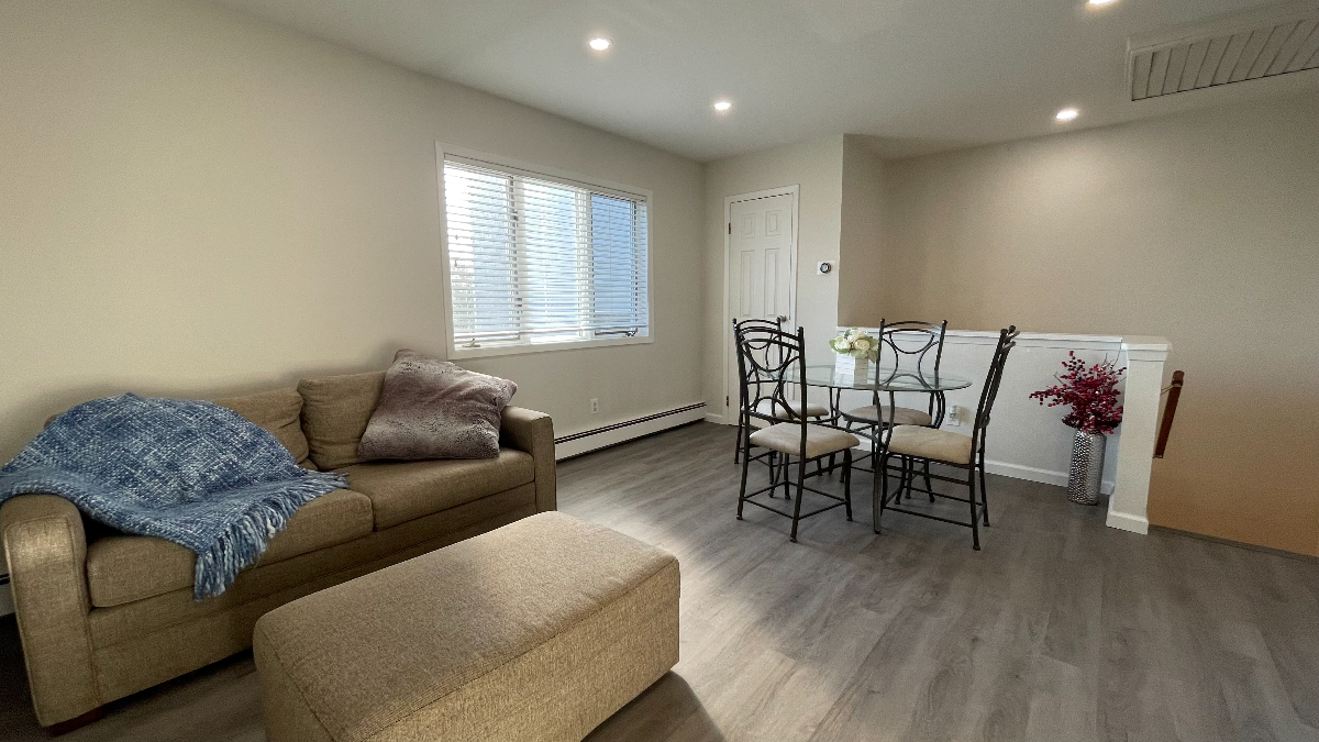 Fully furnished short term 1 bedroom updated all utilities and internet included - Photo 6