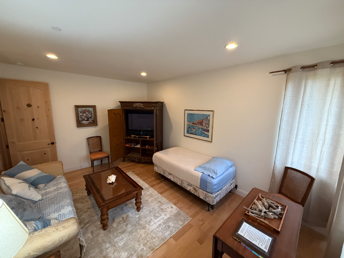 Luxury Country Apartment with Beach Access - Photo 3