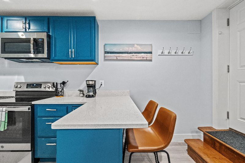 Walk to Hospitals- 1 Bed 1.5 Bath Private English Basement w/ Street Parking - Photo 9