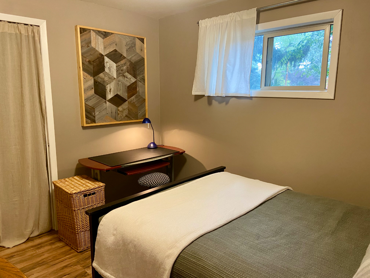 Quiet Riverside 2BR in Old NW Bend | Work, Recover, Focus - Photo 4