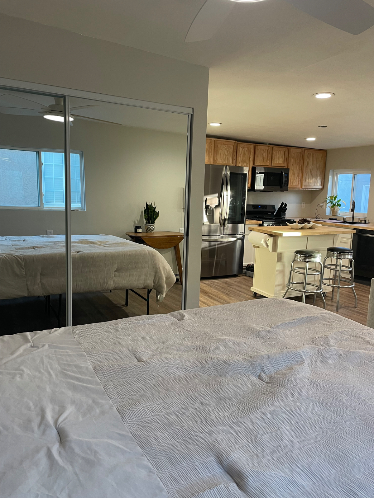 Studio unit near Sofi in a Quiet Neighborhood - Photo 4