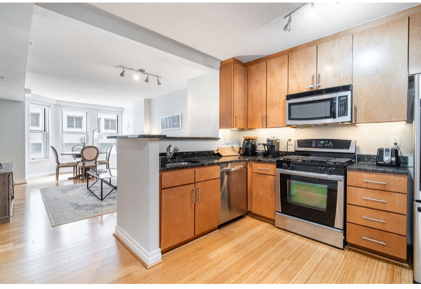 Fully Furnished Corporate Executive Rental - Move-in Ready in the Heart of DC, Walkable to White Hou - Photo 9