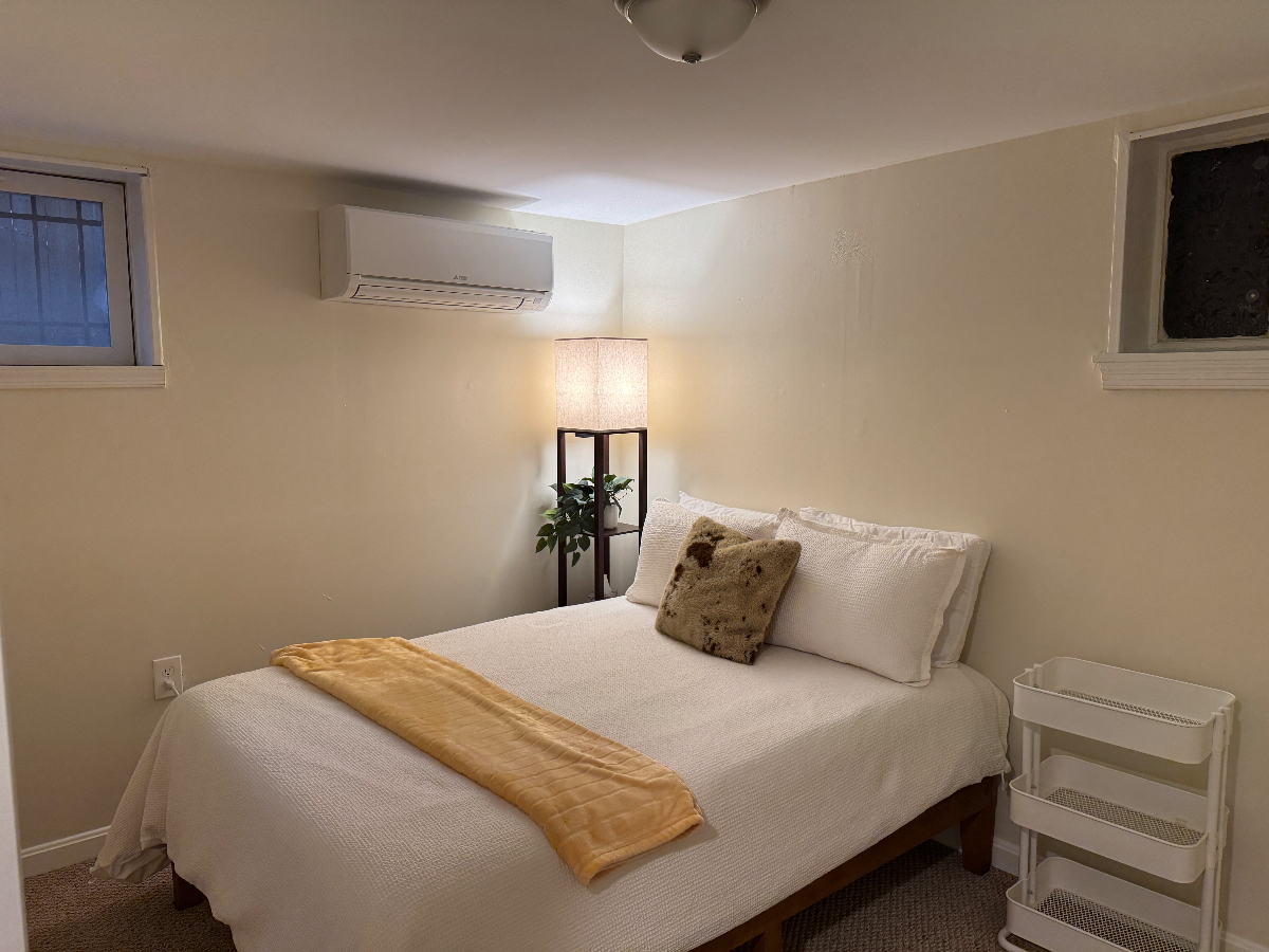 16th Street Heights English Basement - Sunny and Spacious One Bedroom and Office - Photo 11