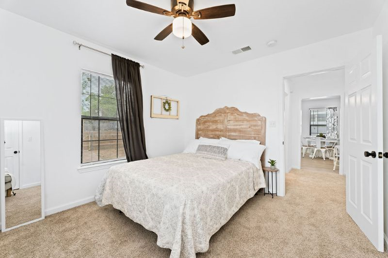 Cozy Fully Remodeled Home Close to all Lubbock Hospitals - Photo 4