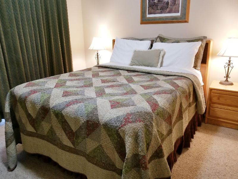 Resort Living 3 brdm Creekside in Eagle Crest - Photo 6