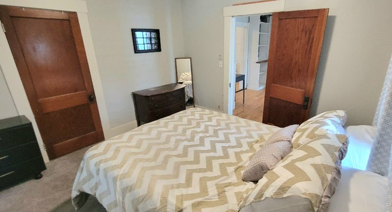 Entire Cozy Home - Photo 12